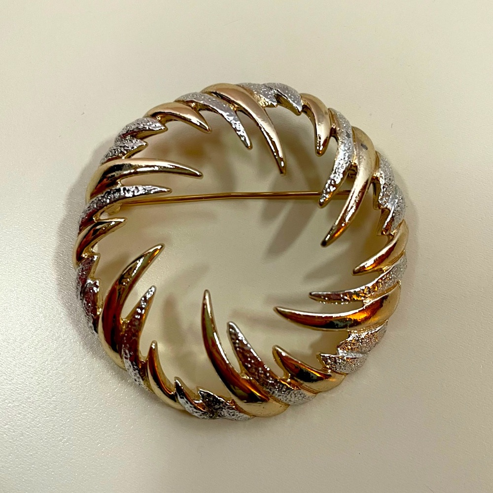 Vintage 70’s SARAH COVINGTON “Fire N Ice Mermaid Mob Wife Steampunk Brooch / Pin